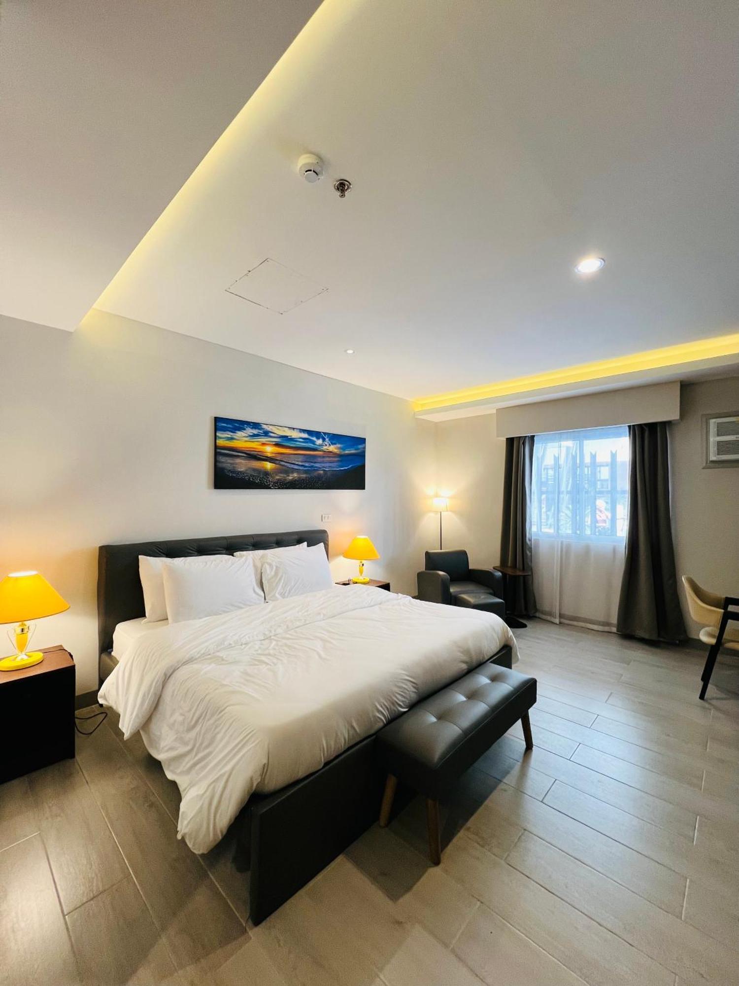 Centennial Inn Kawit Экстерьер фото